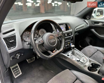 Серый Ауди SQ5, объемом двигателя 3 л и пробегом 180 тыс. км за 18000 $, фото 17 на Automoto.ua