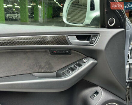 Серый Ауди SQ5, объемом двигателя 3 л и пробегом 180 тыс. км за 18000 $, фото 15 на Automoto.ua