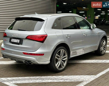 Серый Ауди SQ5, объемом двигателя 3 л и пробегом 180 тыс. км за 18000 $, фото 9 на Automoto.ua