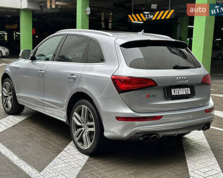 Серый Ауди SQ5, объемом двигателя 3 л и пробегом 180 тыс. км за 18000 $, фото 6 на Automoto.ua