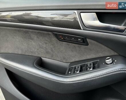 Серый Ауди SQ5, объемом двигателя 3 л и пробегом 129 тыс. км за 24900 $, фото 2 на Automoto.ua