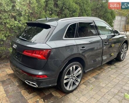 Серый Ауди SQ5, объемом двигателя 3 л и пробегом 140 тыс. км за 32000 $, фото 2 на Automoto.ua