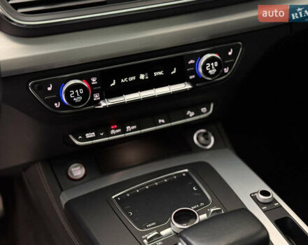 Серый Ауди SQ5, объемом двигателя 3 л и пробегом 159 тыс. км за 32000 $, фото 27 на Automoto.ua