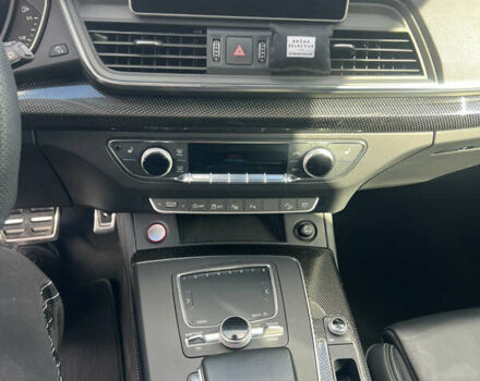 Сірий Ауді SQ5, об'ємом двигуна 3 л та пробігом 142 тис. км за 32500 $, фото 22 на Automoto.ua
