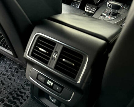 Сірий Ауді SQ5, об'ємом двигуна 3 л та пробігом 159 тис. км за 29999 $, фото 22 на Automoto.ua