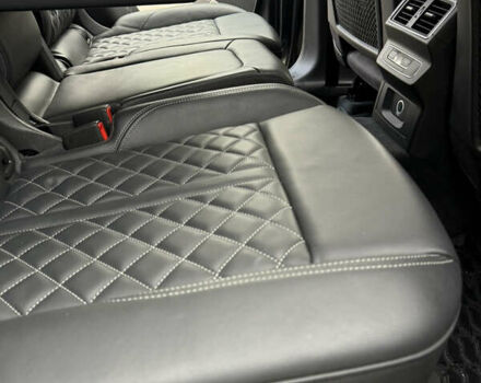 Сірий Ауді SQ5, об'ємом двигуна 3 л та пробігом 159 тис. км за 29999 $, фото 21 на Automoto.ua