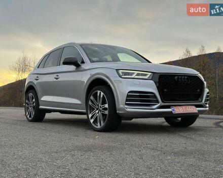 Серый Ауди SQ5, объемом двигателя 3 л и пробегом 135 тыс. км за 39950 $, фото 1 на Automoto.ua