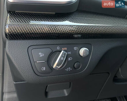 Сірий Ауді SQ5, об'ємом двигуна 3 л та пробігом 69 тис. км за 41999 $, фото 34 на Automoto.ua