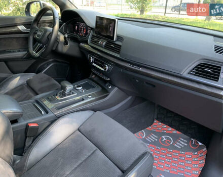 Сірий Ауді SQ5, об'ємом двигуна 3 л та пробігом 69 тис. км за 41999 $, фото 39 на Automoto.ua