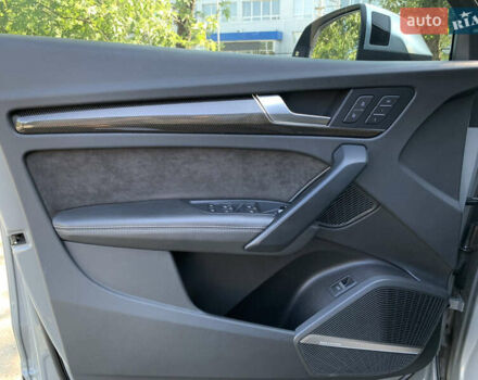 Сірий Ауді SQ5, об'ємом двигуна 3 л та пробігом 69 тис. км за 41999 $, фото 26 на Automoto.ua