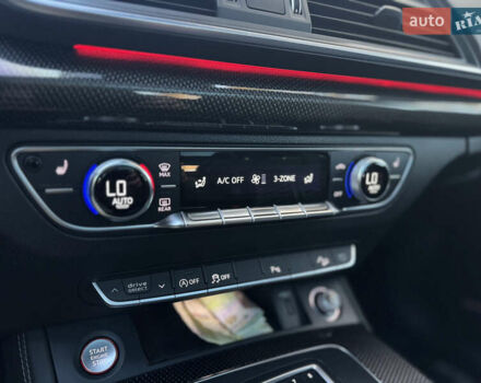 Серый Ауди SQ5, объемом двигателя 3 л и пробегом 42 тыс. км за 27100 $, фото 63 на Automoto.ua