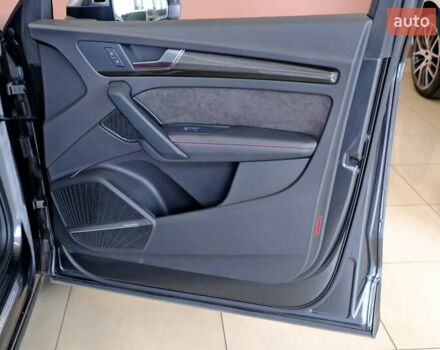 Сірий Ауді SQ5, об'ємом двигуна 3 л та пробігом 66 тис. км за 37900 $, фото 58 на Automoto.ua