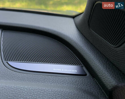 Сірий Ауді SQ5, об'ємом двигуна 3 л та пробігом 69 тис. км за 41999 $, фото 42 на Automoto.ua