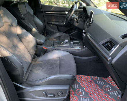 Сірий Ауді SQ5, об'ємом двигуна 3 л та пробігом 69 тис. км за 41999 $, фото 41 на Automoto.ua