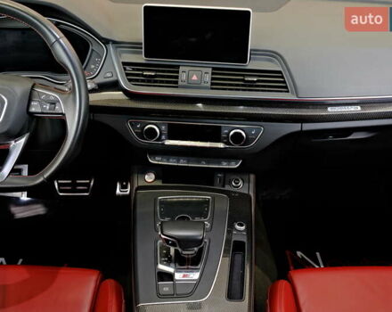 Сірий Ауді SQ5, об'ємом двигуна 3 л та пробігом 66 тис. км за 37900 $, фото 69 на Automoto.ua