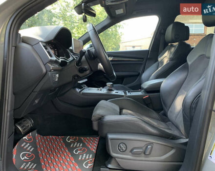Сірий Ауді SQ5, об'ємом двигуна 3 л та пробігом 69 тис. км за 41999 $, фото 29 на Automoto.ua