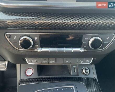 Серый Ауди SQ5, объемом двигателя 3 л и пробегом 108 тыс. км за 37000 $, фото 18 на Automoto.ua