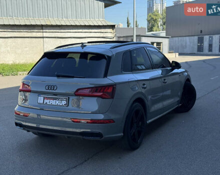 Серый Ауди SQ5, объемом двигателя 3 л и пробегом 115 тыс. км за 35000 $, фото 5 на Automoto.ua