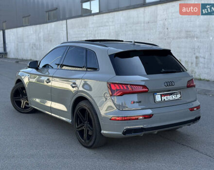 Серый Ауди SQ5, объемом двигателя 3 л и пробегом 115 тыс. км за 35000 $, фото 4 на Automoto.ua