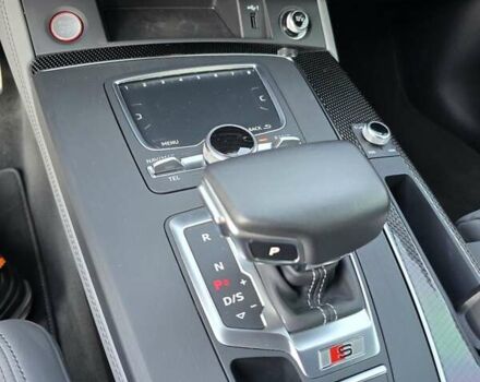 Серый Ауди SQ5, объемом двигателя 3 л и пробегом 70 тыс. км за 43500 $, фото 1 на Automoto.ua