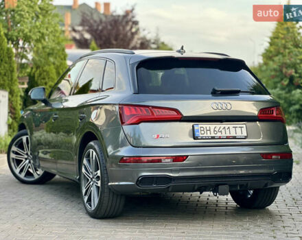 Серый Ауди SQ5, объемом двигателя 3 л и пробегом 106 тыс. км за 39999 $, фото 2 на Automoto.ua