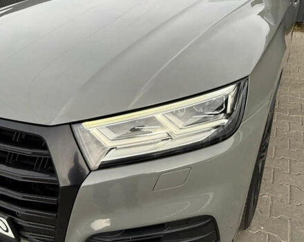 Сірий Ауді SQ5, об'ємом двигуна 3 л та пробігом 68 тис. км за 32800 $, фото 3 на Automoto.ua