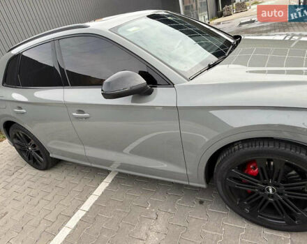 Сірий Ауді SQ5, об'ємом двигуна 3 л та пробігом 68 тис. км за 32800 $, фото 2 на Automoto.ua