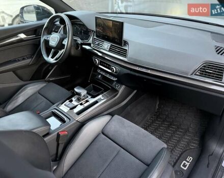 Сірий Ауді SQ5, об'ємом двигуна 3 л та пробігом 18 тис. км за 35500 $, фото 73 на Automoto.ua