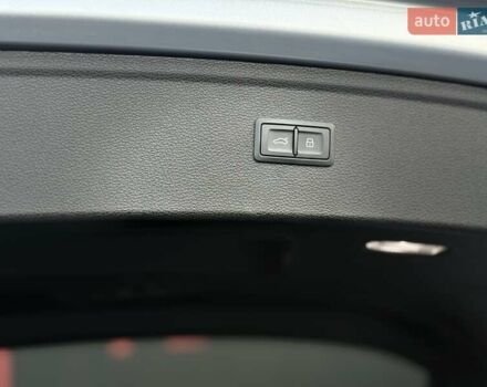Сірий Ауді SQ5, об'ємом двигуна 3 л та пробігом 18 тис. км за 35500 $, фото 33 на Automoto.ua