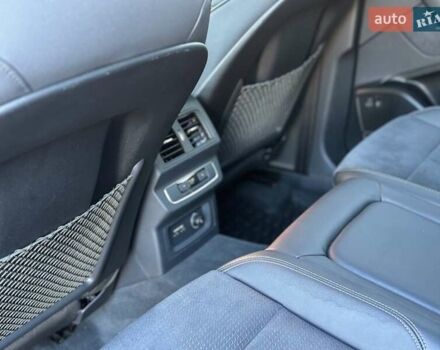 Серый Ауди SQ5, объемом двигателя 3 л и пробегом 18 тыс. км за 35900 $, фото 84 на Automoto.ua