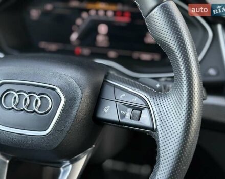 Сірий Ауді SQ5, об'ємом двигуна 3 л та пробігом 18 тис. км за 35500 $, фото 58 на Automoto.ua