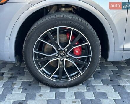 Серый Ауди SQ5, объемом двигателя 3 л и пробегом 18 тыс. км за 35900 $, фото 67 на Automoto.ua
