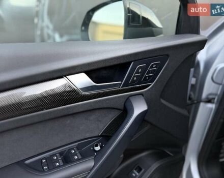 Сірий Ауді SQ5, об'ємом двигуна 3 л та пробігом 18 тис. км за 35500 $, фото 39 на Automoto.ua