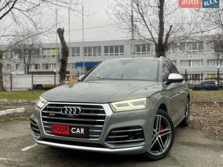 Серый Ауди SQ5, объемом двигателя 3 л и пробегом 72 тыс. км за 41999 $, фото 1 на Automoto.ua
