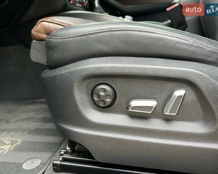 Ауді SQ5 2015 у Києві на Automoto.ua Синій Ауді SQ5, об'ємом двигуна 3 л та пробігом 166 тис. км за 19500 $, фото 23 на Automoto.ua