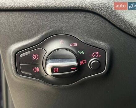 Ауді SQ5 2015 у Києві на Automoto.ua Синій Ауді SQ5, об'ємом двигуна 3 л та пробігом 166 тис. км за 19500 $, фото 24 на Automoto.ua