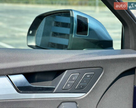 Синий Ауди SQ5, объемом двигателя 3 л и пробегом 98 тыс. км за 33900 $, фото 17 на Automoto.ua