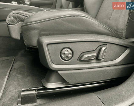 Синій Ауді SQ5, об'ємом двигуна 3 л та пробігом 28 тис. км за 36900 $, фото 24 на Automoto.ua