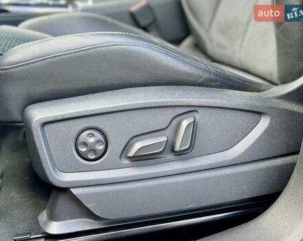 Синий Ауди SQ5, объемом двигателя 3 л и пробегом 57 тыс. км за 42800 $, фото 19 на Automoto.ua