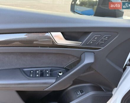 Белый Ауди SQ5 Sportback, объемом двигателя 3 л и пробегом 37 тыс. км за 52000 $, фото 20 на Automoto.ua