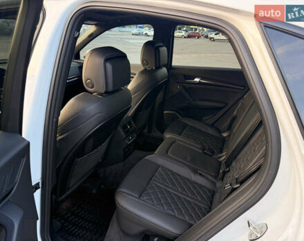 Белый Ауди SQ5 Sportback, объемом двигателя 3 л и пробегом 37 тыс. км за 52000 $, фото 8 на Automoto.ua