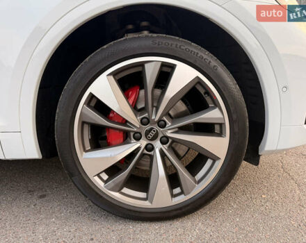 Белый Ауди SQ5 Sportback, объемом двигателя 3 л и пробегом 37 тыс. км за 52000 $, фото 6 на Automoto.ua