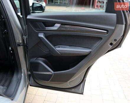 Серый Ауди SQ5 Sportback, объемом двигателя 3 л и пробегом 67 тыс. км за 54900 $, фото 49 на Automoto.ua