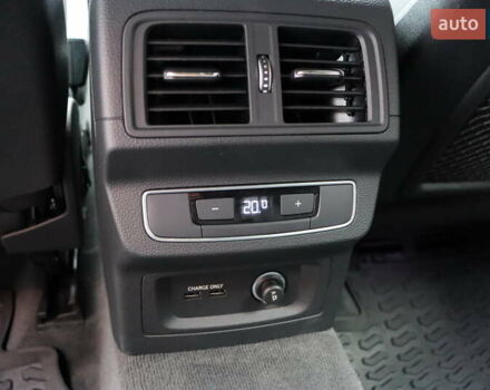 Серый Ауди SQ5 Sportback, объемом двигателя 3 л и пробегом 67 тыс. км за 54900 $, фото 44 на Automoto.ua