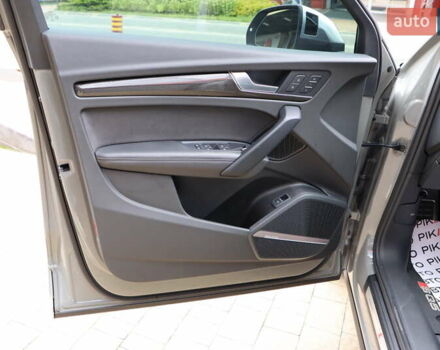 Серый Ауди SQ5 Sportback, объемом двигателя 3 л и пробегом 67 тыс. км за 54900 $, фото 11 на Automoto.ua