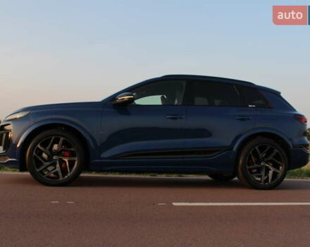 Синий Ауди SQ6 e-tron, объемом двигателя 0 л и пробегом 5 тыс. км за 92800 $, фото 4 на Automoto.ua