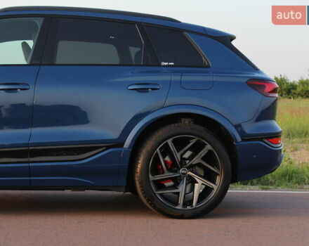 Синий Ауди SQ6 e-tron, объемом двигателя 0 л и пробегом 5 тыс. км за 88800 $, фото 4 на Automoto.ua