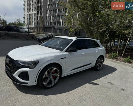 Білий Ауді SQ8 e-tron, об'ємом двигуна 0 л та пробігом 11 тис. км за 68000 $, фото 3 на Automoto.ua
