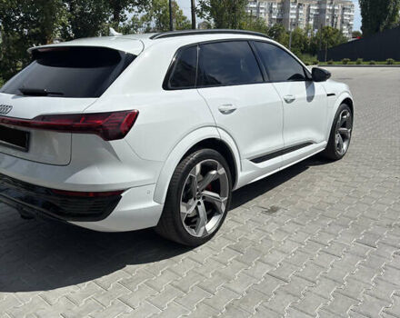 Білий Ауді SQ8 e-tron, об'ємом двигуна 0 л та пробігом 11 тис. км за 68000 $, фото 7 на Automoto.ua