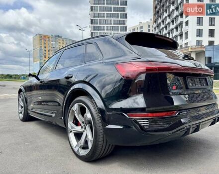 Чорний Ауді SQ8 e-tron, об'ємом двигуна 0 л та пробігом 18 тис. км за 73500 $, фото 12 на Automoto.ua